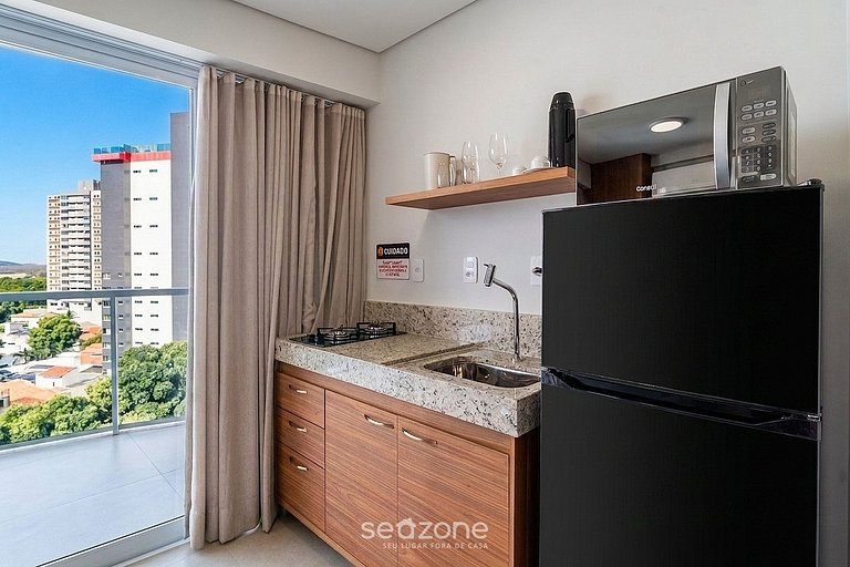 Studio c/ Varanda em Cond. c/ Piscina MSU0705