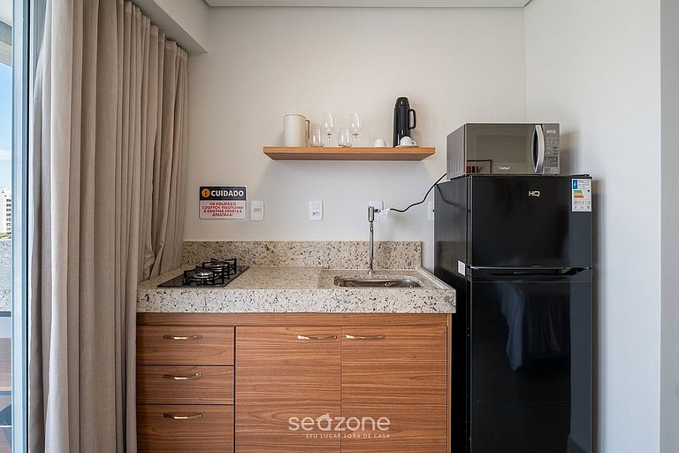 Studio c/ Varanda em Cond. c/ Piscina MSU0705