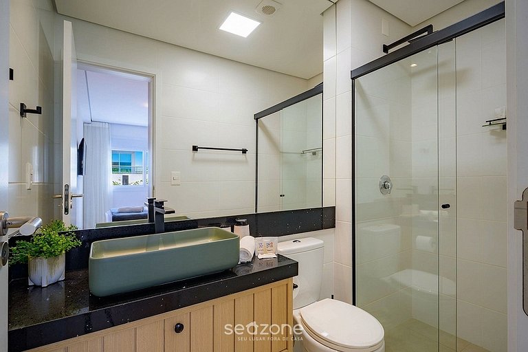 Apto. c/ Balcón en Condo. c/ Piscina SCB1223