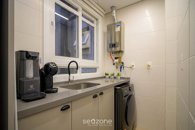 Apto. c/ Balcón en Condo. c/ Piscina SCB1223