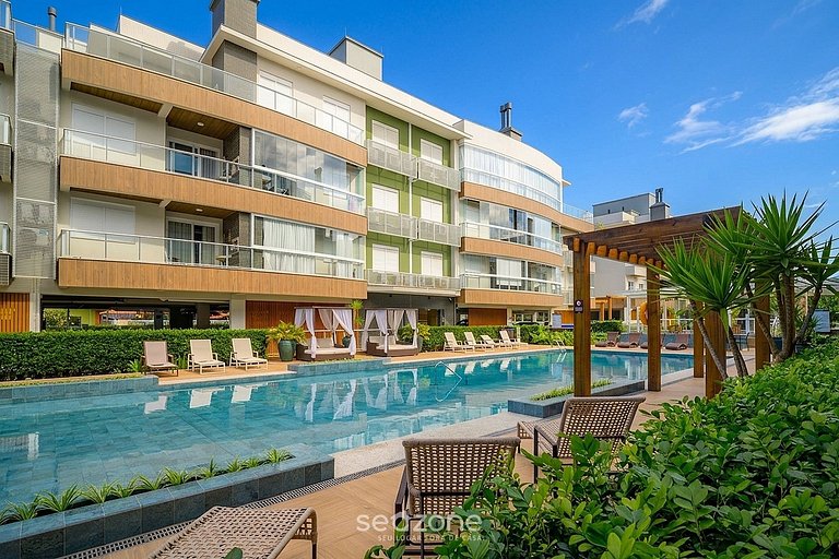 Apto. c/ Balcón en Condo. c/ Piscina SCB1223