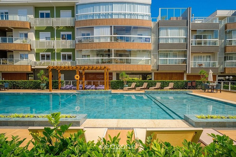 Apto. c/ Balcón en Condo. c/ Piscina SCB1223
