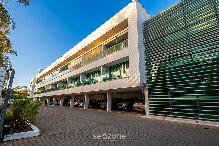 Apto. c/ Varanda em Cond. c/ Piscina LVT0031