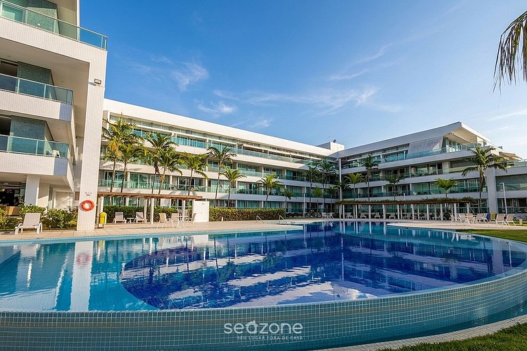 Apto. c/ Varanda em Cond. c/ Piscina LVT0031