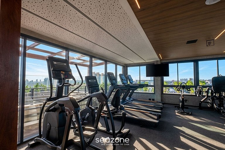 Studio em condomínio a 260 metros da praia BEA1807. Piscina