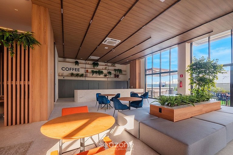 Studio em condomínio a 260 metros da praia BEA1807. Piscina