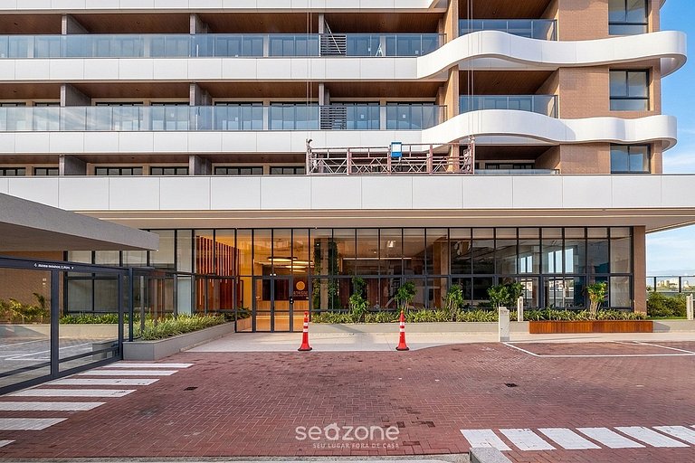 Studio em condomínio a 260 metros da praia BEA1807. Piscina