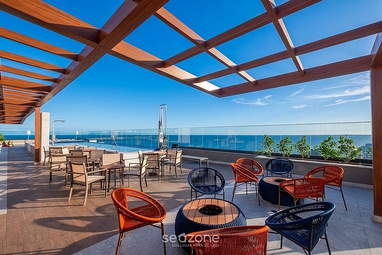 Studio em condomínio a 260 metros da praia BEA1807. Piscina