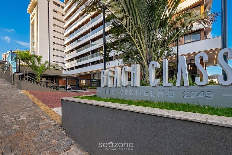 Studio em condomínio a 260 metros da praia BEA1807. Piscina