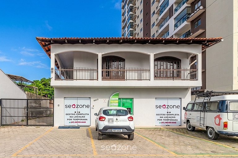 Apto. c/ Varanda prox. Beto Carrero EKE0001