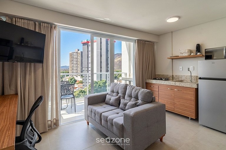 Studio c/ Varanda em Cond. c/ Piscina MSU0604