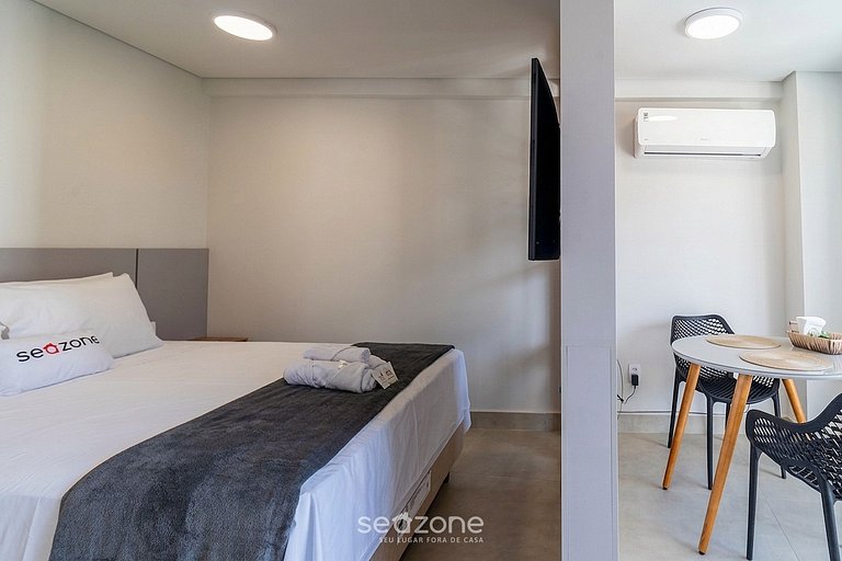 Studio c/ Balcón en Condo. c/ Piscina MSU0905