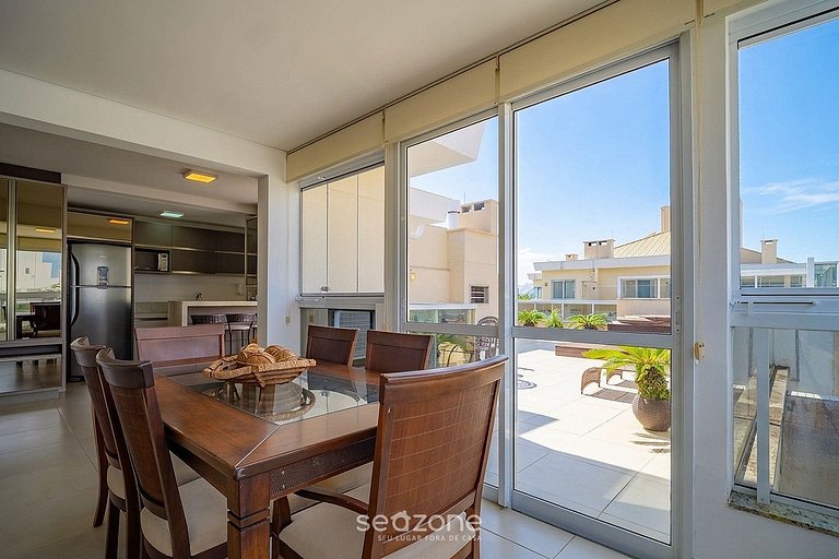 Apto. c/ Jacuzzi en Condo. c/ Piscina CMN0304