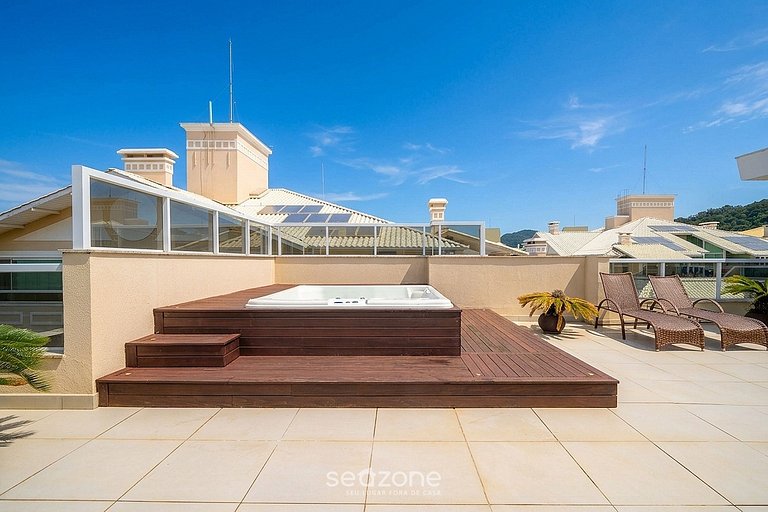Apto. c/ Jacuzzi en Condo. c/ Piscina CMN0304