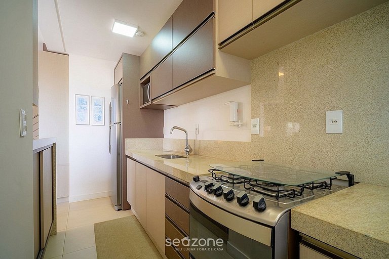 Apto. c/ Jacuzzi em Cond. c/ Piscina CMN0304