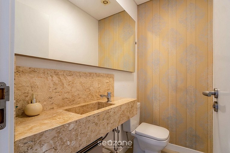 Apto. c/ Jacuzzi en Condo. c/ Piscina CMN0304