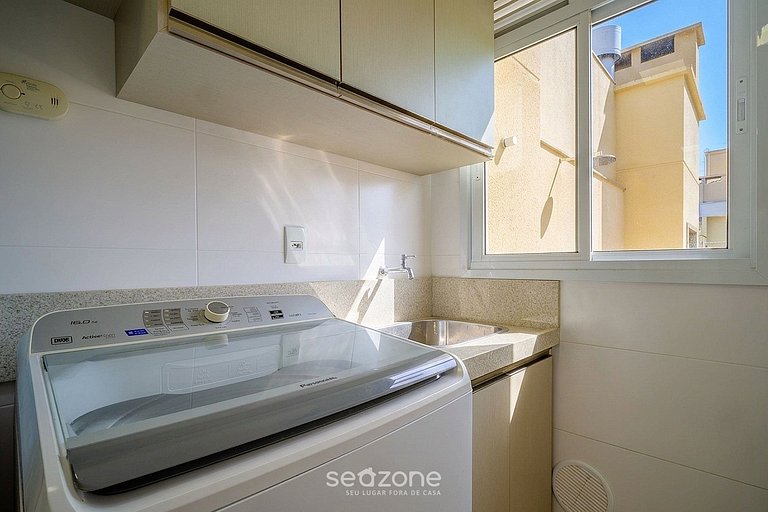 Apto. c/ Jacuzzi en Condo. c/ Piscina CMN0304