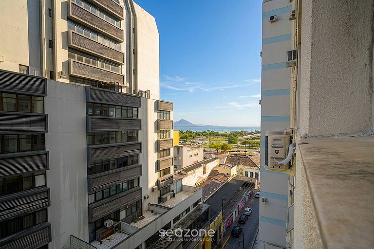 Apto completo no centro de Floripa EDC402