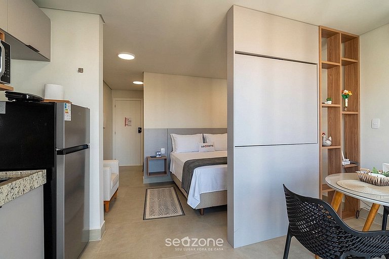 Conforto c/ Varanda em Cond. c/ Piscina MSU1104