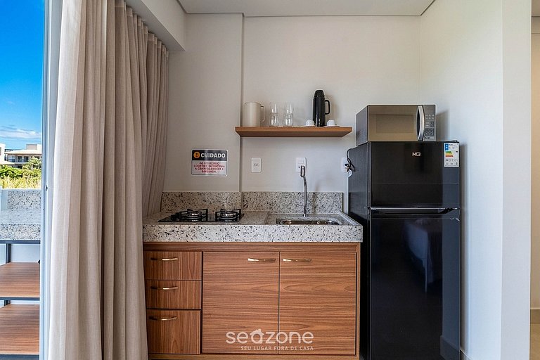 Studio c/ Varanda em Cond. c/ Piscina MSU0302