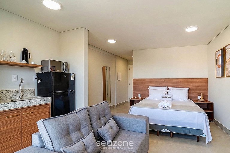 Apto. c/ Balcón en Condo. c/ Piscina MSU0302