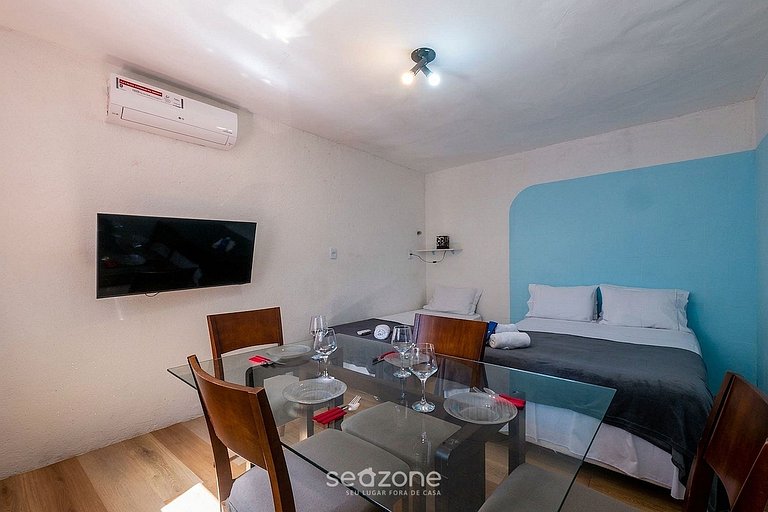 Studio c/ Varanda a 250m da Praia RAM0004