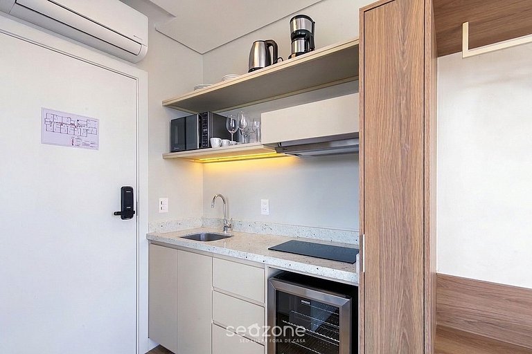 Studio Bem localizado c/ Garagem Coberta UST0208