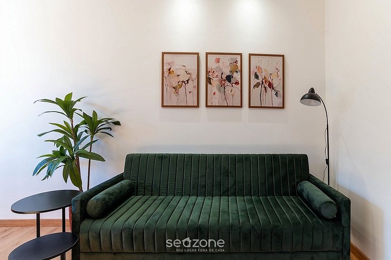 Apto. em Cond. c/ Piscina e Vista Cid. GUI1004