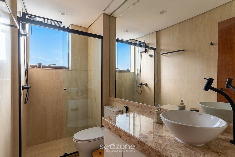 Apto. C/ piscina próx. da pça da Liberdade GUI1004