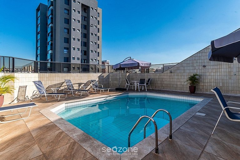 Apto. C/ piscina próx. da pça da Liberdade GUI1004
