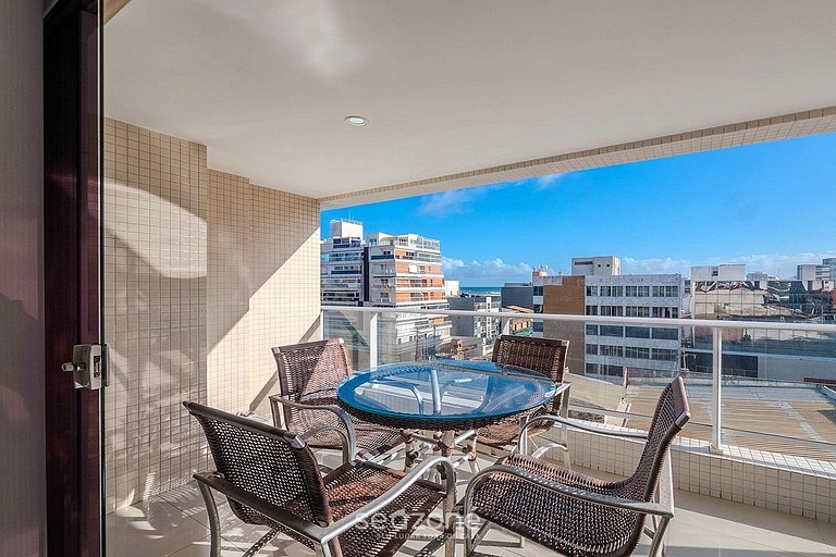 Apto. c/ Balcón en Condo. c/ Piscina SEV0406