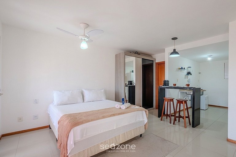 Studio c/ Varanda em Cond. c/ Piscina SEV0406