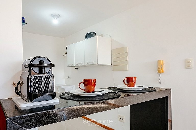 Studio c/ Varanda em Cond. c/ Piscina SEV0406