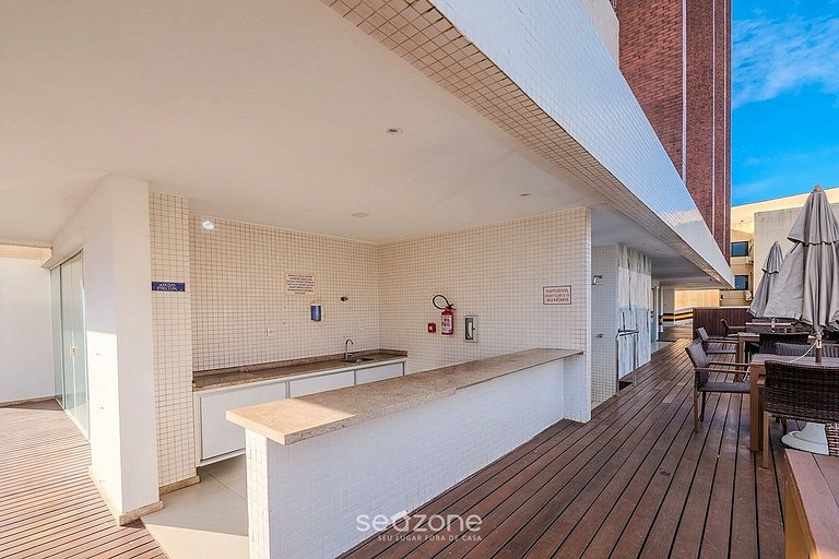 Apto. c/ Balcón en Condo. c/ Piscina SEV0406