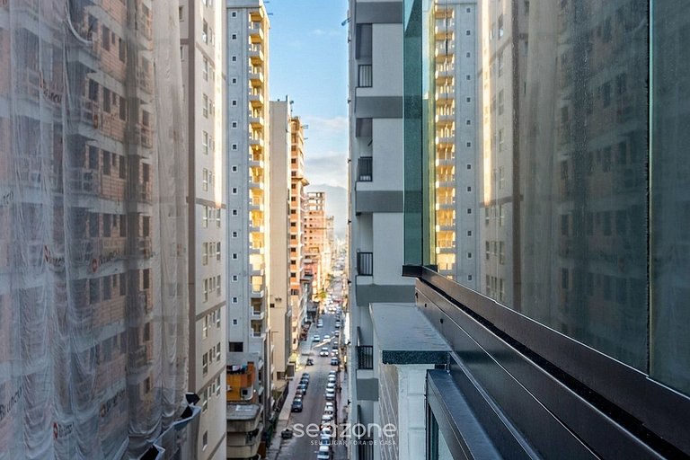 Apto. c/ Varanda e Vista Mar a 680m Praia ALX1601