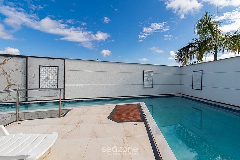 Casa em Cond. c/ Piscina e Churrasq. EDT0010