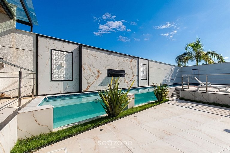 Casa em Cond. c/ Piscina e Churrasq. EDT0010