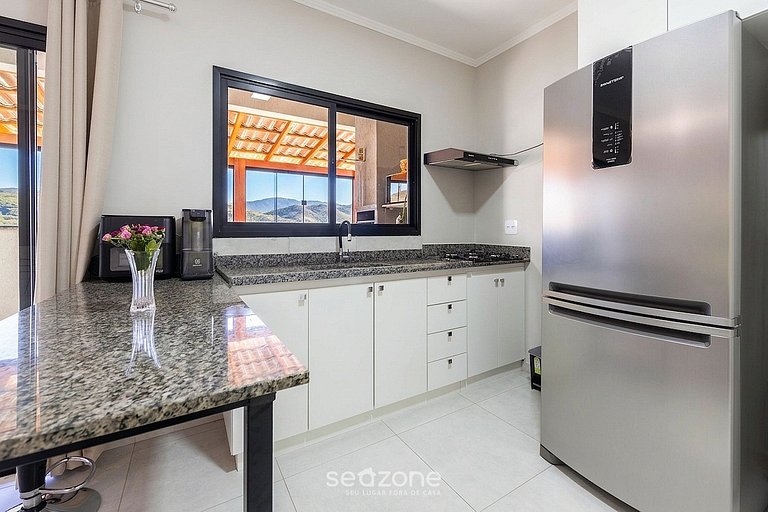 Apto. c/ Balcón y Vista Cid. en Condo. VES0010
