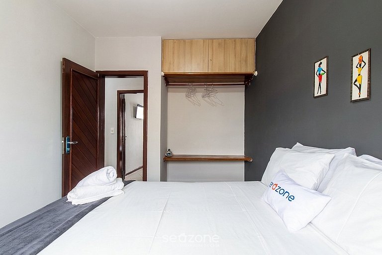 Apto. em Cond. c/ Piscina e Varanda LCE0025