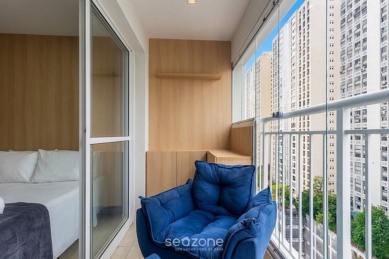 Studio c/ Varanda e Vista Cid. MQL1604