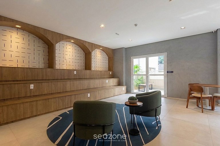 Studio c/ Varanda e Vista Cid. MQL1604