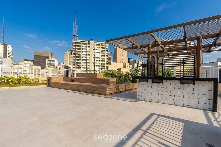 Studio c/ Varanda e Vista Cid. MQL1604