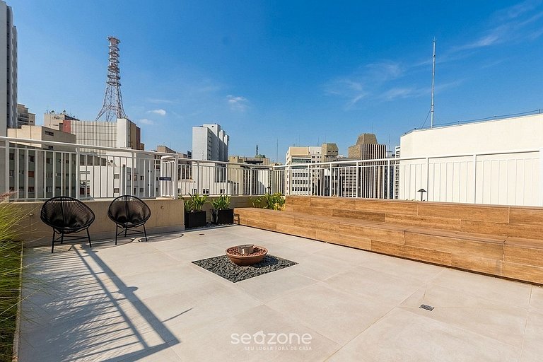 Studio c/ Varanda e Vista Cid. MQL1604