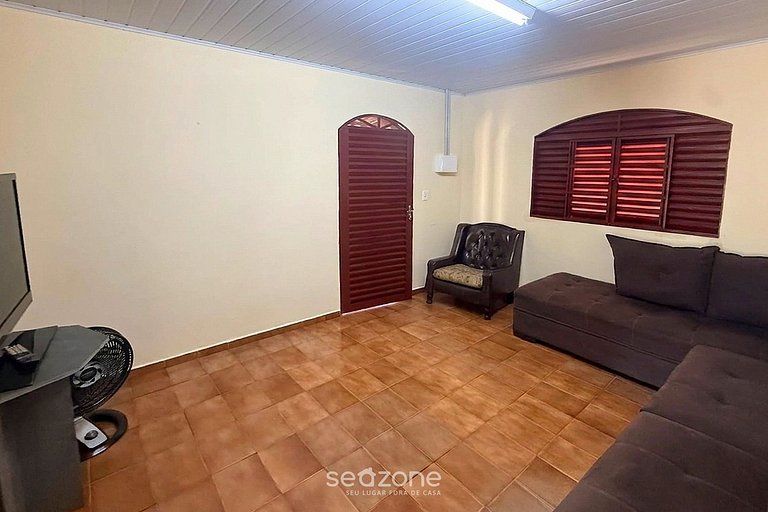 Casa c/ Varanda e Garagem coberta DBAA0105