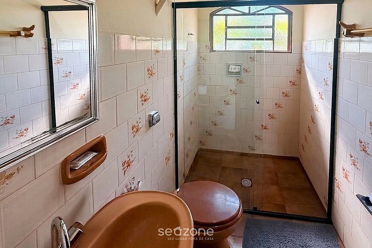 Casa c/ Varanda e Garagem coberta DBAA0105