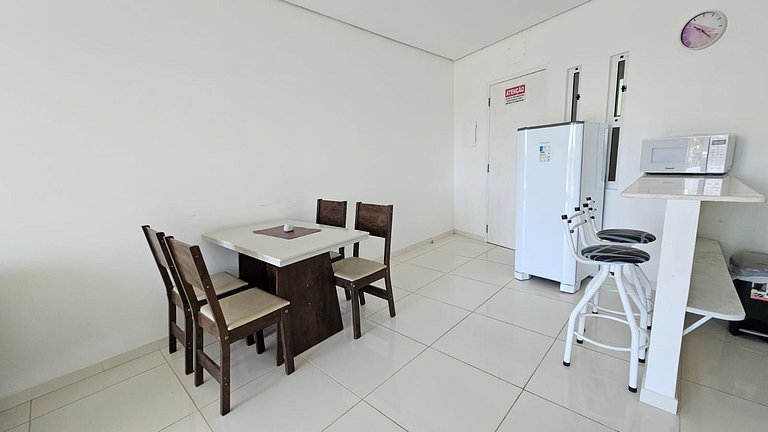Apto. c/ Balcón, Vista Mar en Condo. KVI0405