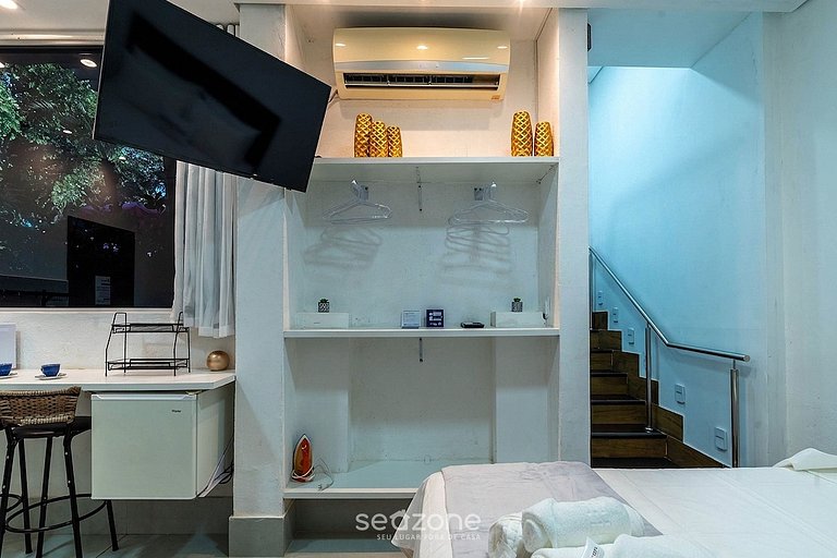 Estudio en Edif. Bien ubicado en GV APA1702
