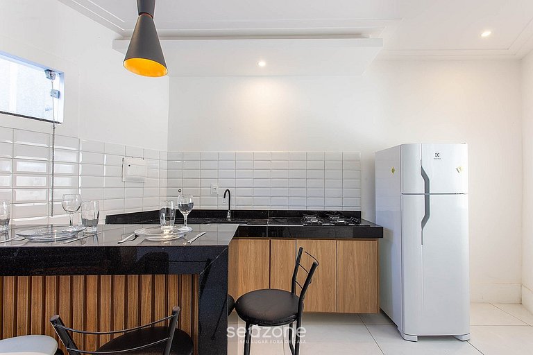 Casa em Cond. c/ Piscina e churrasq. FAE0002