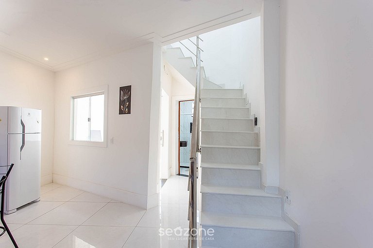 Casa em Cond. c/ Piscina e churrasq. FAE0002