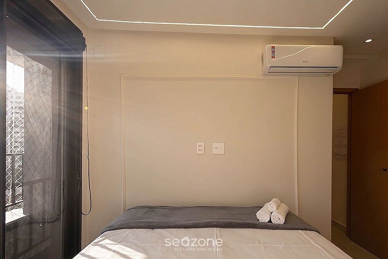 Apto. c/ Balcón en Condo. c/ Piscina CLV0501